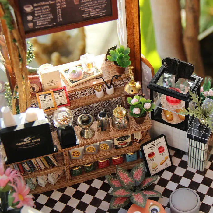 Maison Miniature Garden Café