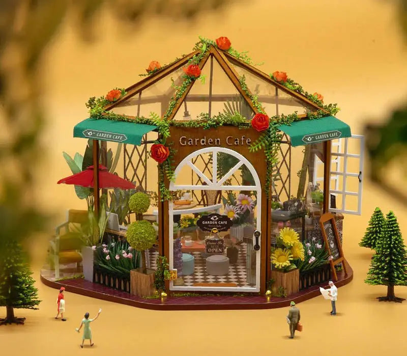Casa Miniatura Garden Café