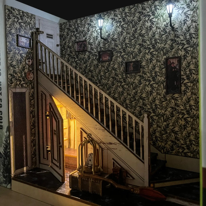 Book Nook Placard sous l’escalier