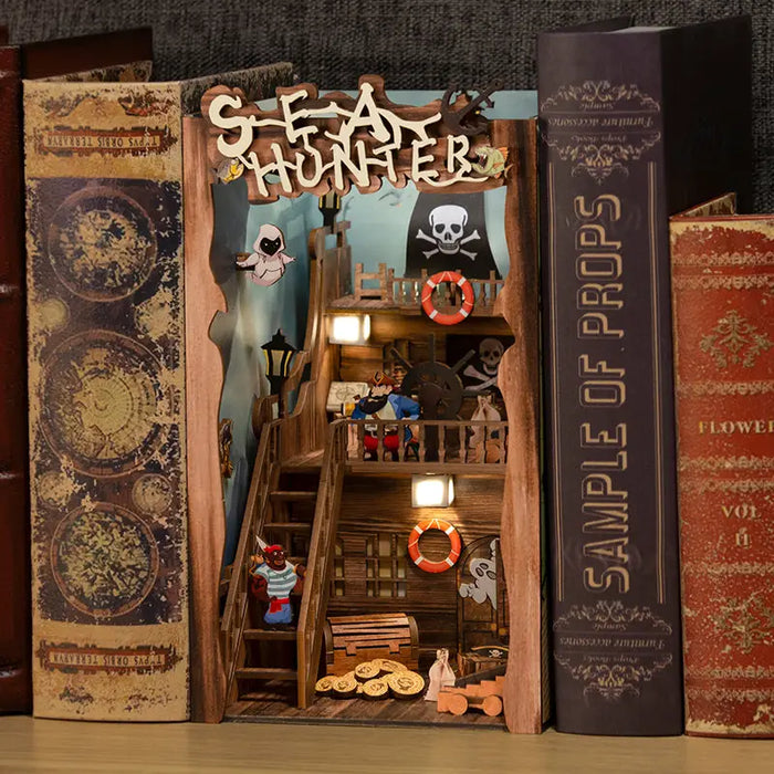 Book Nook Le Chasseur Des Mers