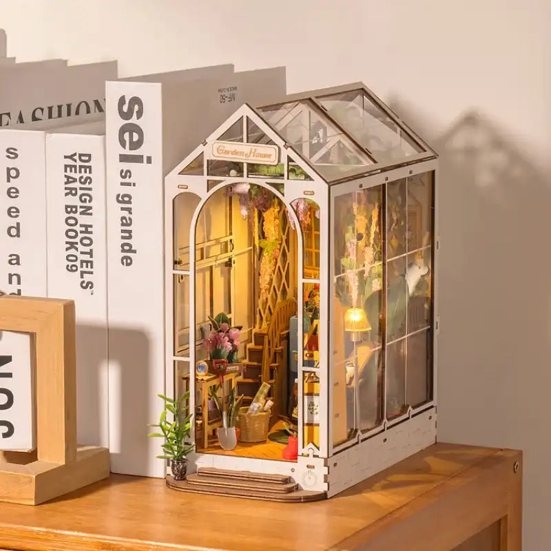 DIY Book Nook Kit,3D Kit de Maison de Poupées Miniatures Meublé ave