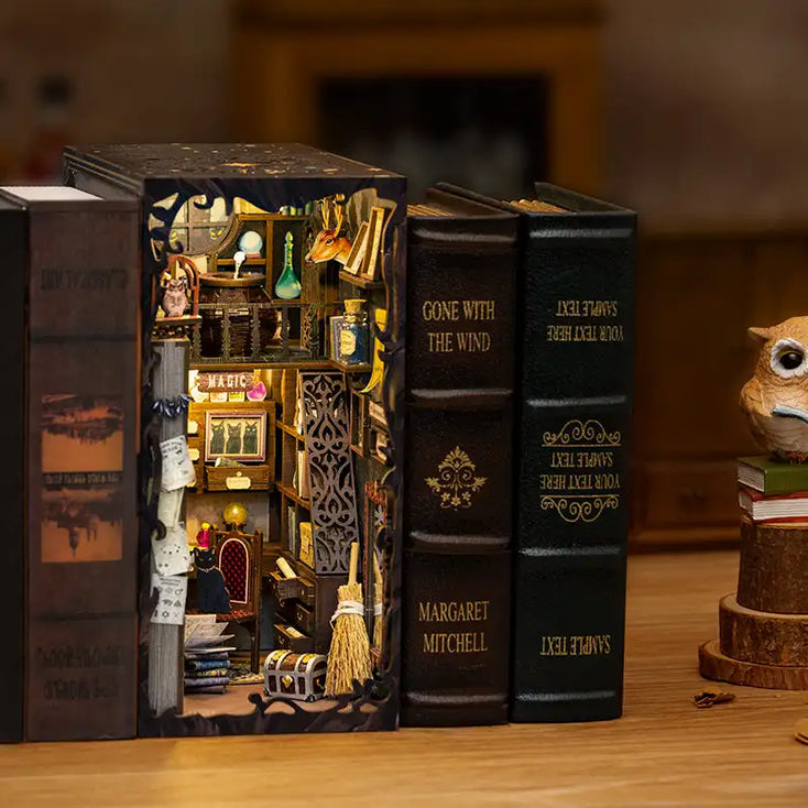 Book Nook Le Pharmacien Magique