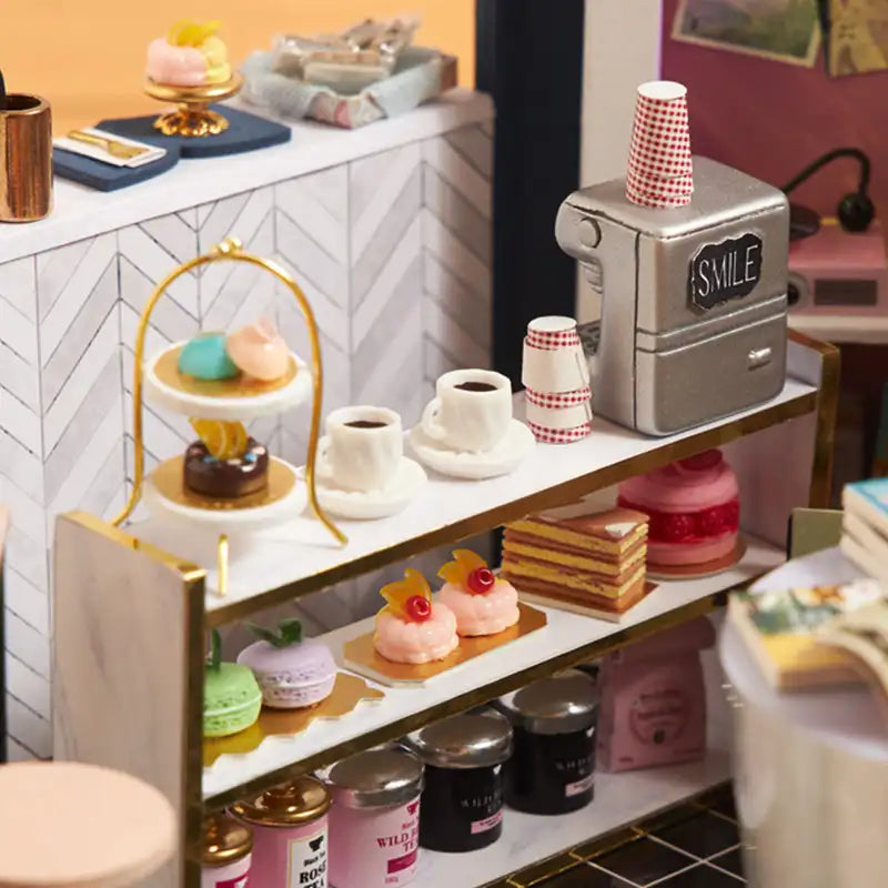 Maison Miniature Café Littéraire